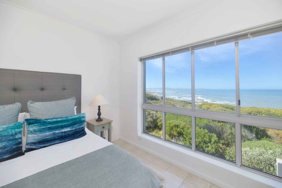 5 Bedroom Property for Sale in Kleinbaai Western Cape